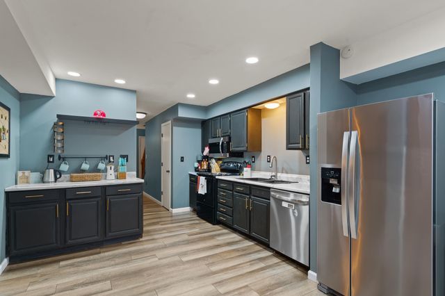 5602 PINEHURST LN, Columbia, MO 65202