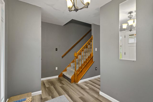 5602 PINEHURST LN, Columbia, MO 65202