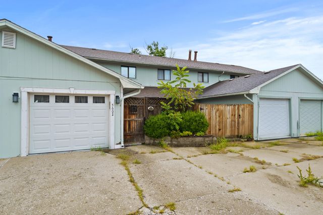 5602 PINEHURST LN, Columbia, MO 65202