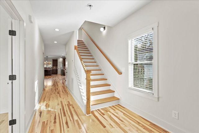 1229 N Avondale Cir, Nashville, TN 37207