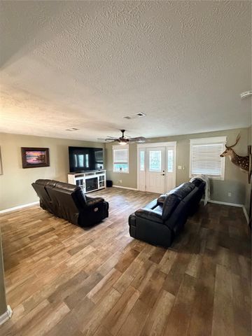 311 Casablanca Drive, Point Blank, TX 77364