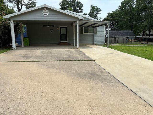 311 Casablanca Drive, Point Blank, TX 77364