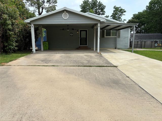 311 Casablanca Drive, Point Blank, TX 77364