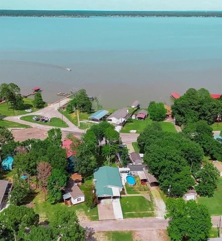 311 Casablanca Drive, Point Blank, TX 77364