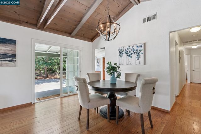 41 Heather Ln, Walnut Creek, CA 94597