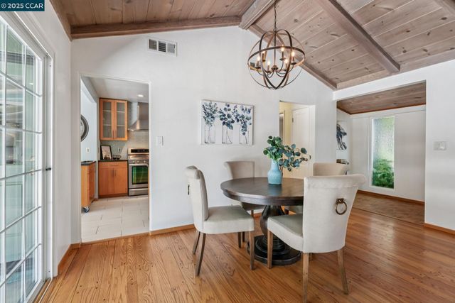 41 Heather Ln, Walnut Creek, CA 94597