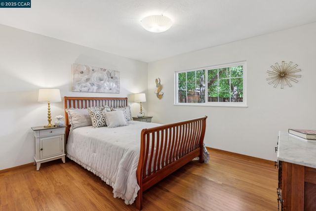 41 Heather Ln, Walnut Creek, CA 94597