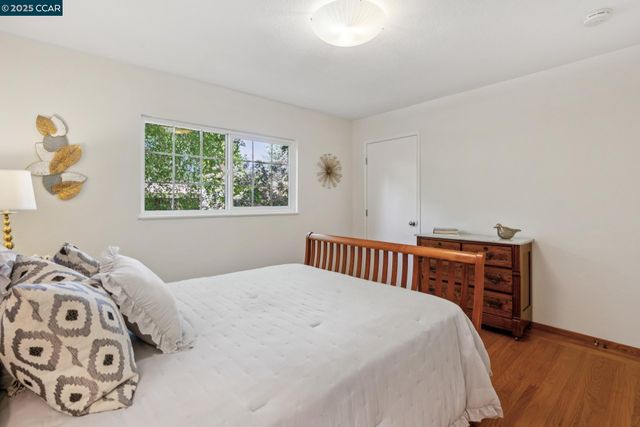 41 Heather Ln, Walnut Creek, CA 94597