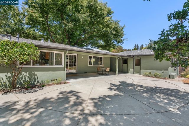41 Heather Ln, Walnut Creek, CA 94597