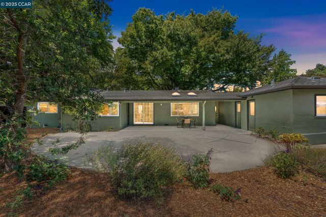 41 Heather Ln, Walnut Creek, CA 94597