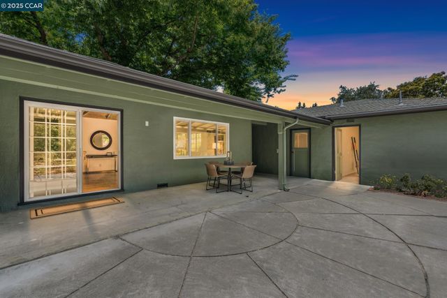41 Heather Ln, Walnut Creek, CA 94597