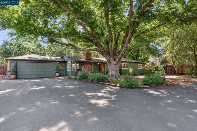 41 Heather Ln, Walnut Creek, CA 94597