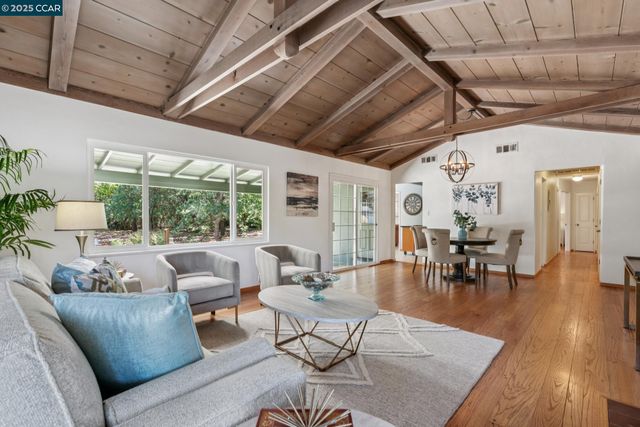 41 Heather Ln, Walnut Creek, CA 94597