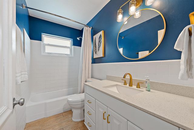 367 W Riverside Drive, Tequesta, FL 33469