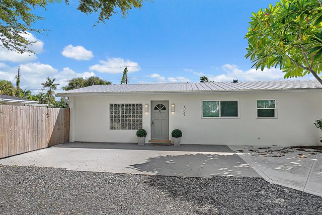 367 W Riverside Drive, Tequesta, FL 33469
