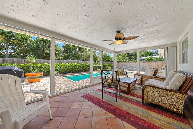 367 W Riverside Drive, Tequesta, FL 33469