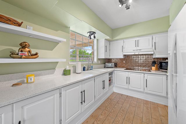 367 W Riverside Drive, Tequesta, FL 33469