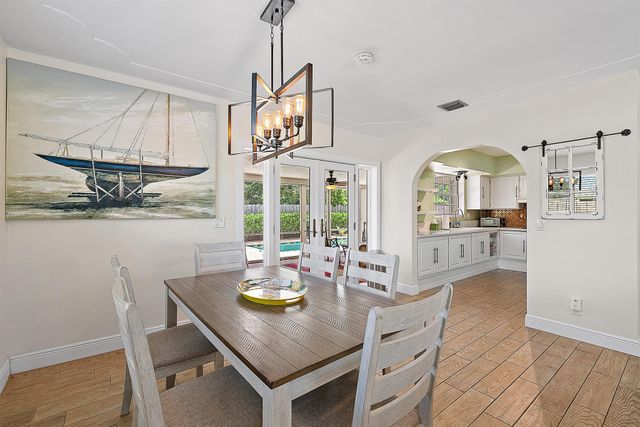 367 W Riverside Drive, Tequesta, FL 33469