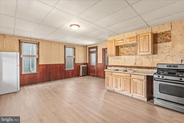 220 LOCUST STREET, Hanover, PA 17331