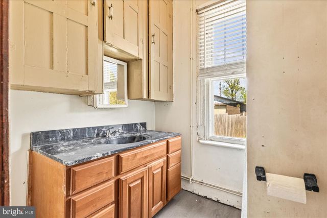 220 LOCUST STREET, Hanover, PA 17331