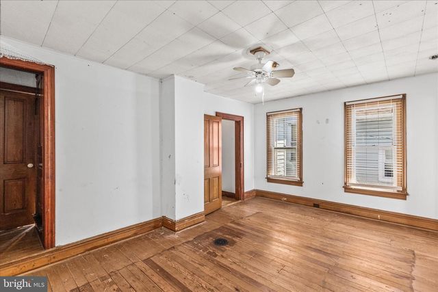 220 LOCUST STREET, Hanover, PA 17331