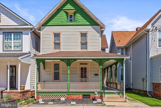 220 LOCUST STREET, Hanover, PA 17331
