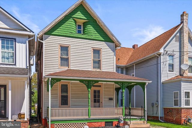 220 LOCUST STREET, Hanover, PA 17331