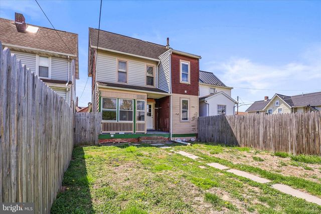 220 LOCUST STREET, Hanover, PA 17331