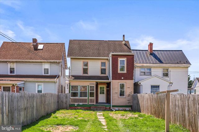 220 LOCUST STREET, Hanover, PA 17331