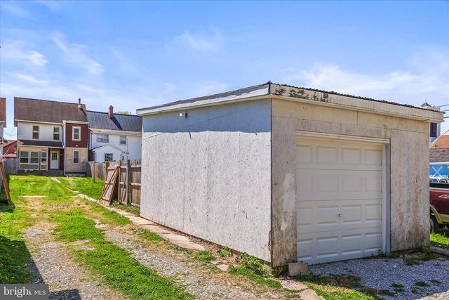 220 LOCUST STREET, Hanover, PA 17331