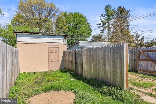220 LOCUST STREET, Hanover, PA 17331