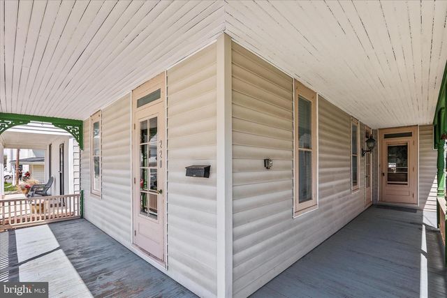 220 LOCUST STREET, Hanover, PA 17331