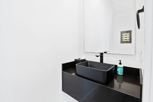 907 NE 16th Avenue, Fort Lauderdale, FL 33304