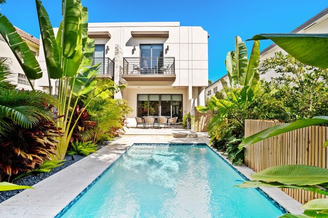 907 NE 16th Avenue, Fort Lauderdale, FL 33304