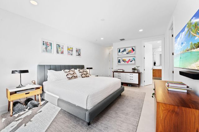 907 NE 16th Avenue, Fort Lauderdale, FL 33304