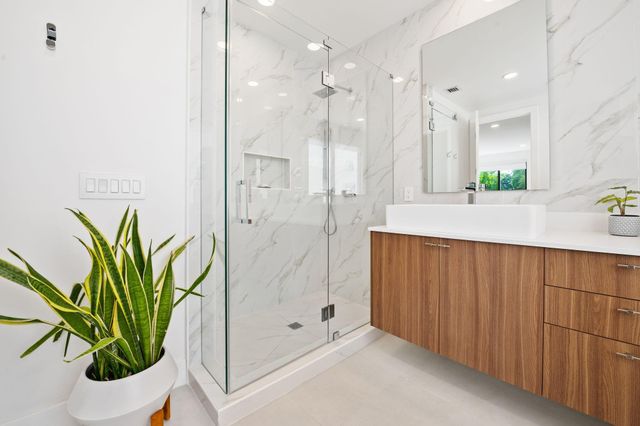 907 NE 16th Avenue, Fort Lauderdale, FL 33304