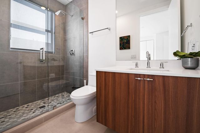 907 NE 16th Avenue, Fort Lauderdale, FL 33304