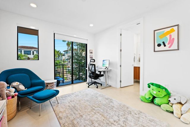 907 NE 16th Avenue, Fort Lauderdale, FL 33304