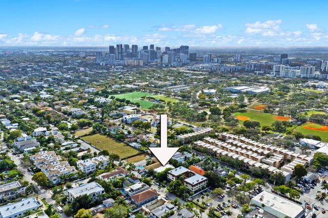 907 NE 16th Avenue, Fort Lauderdale, FL 33304