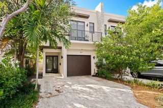 907 NE 16th Avenue, Fort Lauderdale, FL 33304