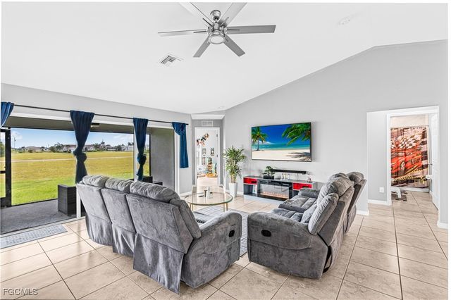 4222 NW 34th TER, Cape Coral, FL 33993