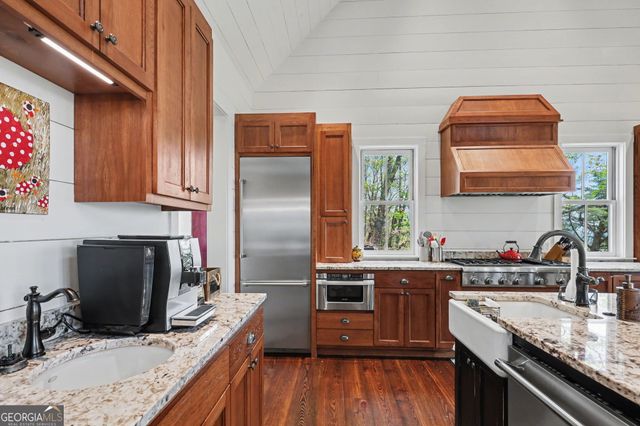 913 Tiger Pass Drive, Tiger, GA 30576