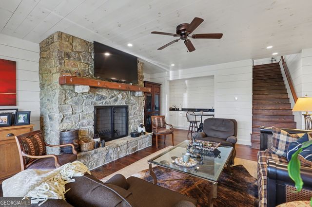913 Tiger Pass Drive, Tiger, GA 30576