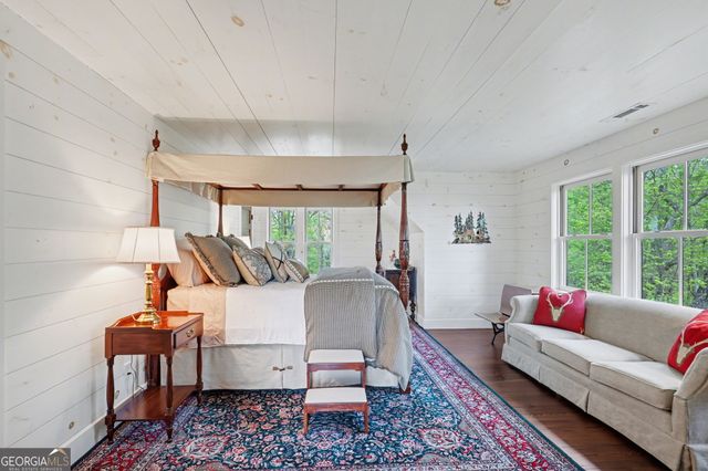 913 Tiger Pass Drive, Tiger, GA 30576
