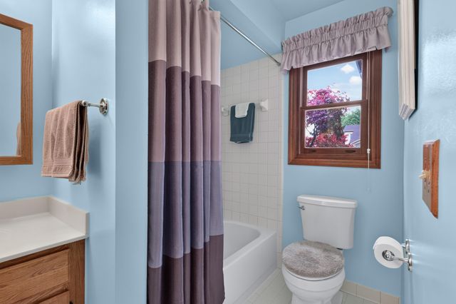 34555 Dover Avenue, Livonia City, MI 48150