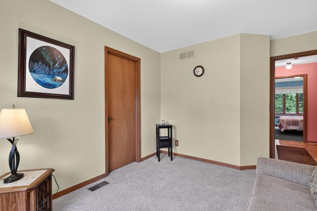 34555 Dover Avenue, Livonia City, MI 48150