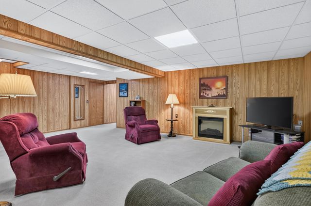 34555 Dover Avenue, Livonia City, MI 48150