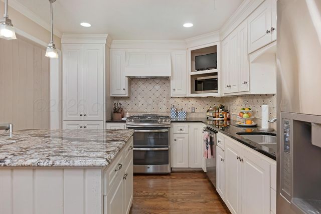 2811 S CROCKETT Street, Amarillo, TX 79109