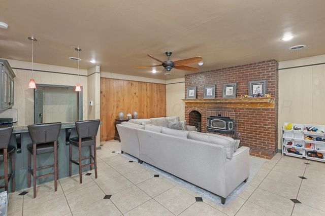 2811 S CROCKETT Street, Amarillo, TX 79109