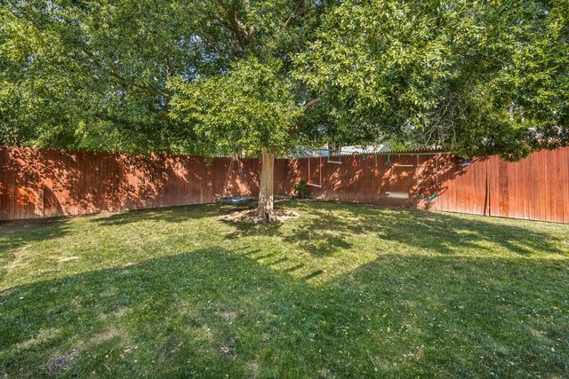 2811 S CROCKETT Street, Amarillo, TX 79109